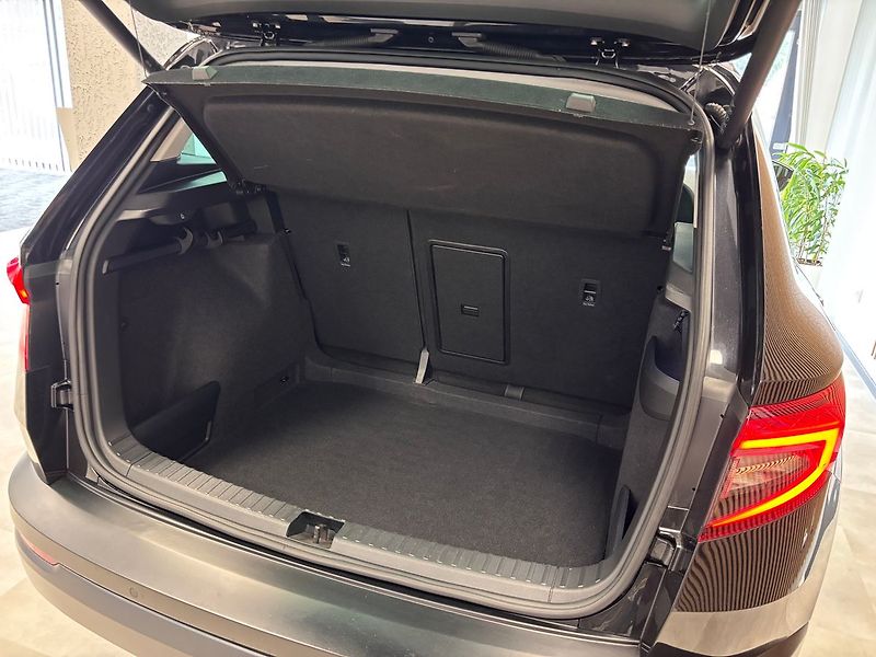 Škoda Karoq SPORTLINE 1.5 TSI 110kw - fotka 23 z 32