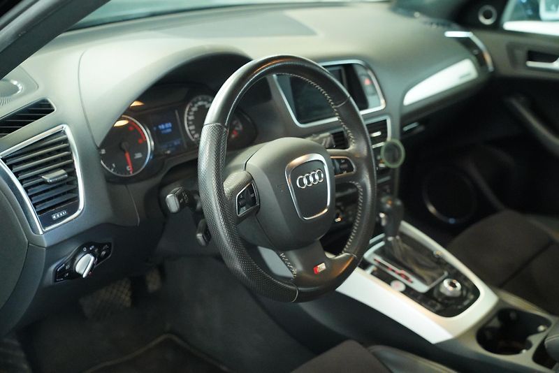 Audi Q5 - fotka 14 z 28