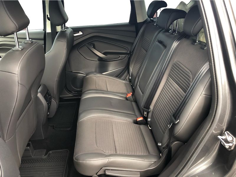 Ford Kuga 2.0 TDCi - fotka 12 z 29