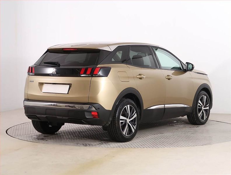 Peugeot 3008 (2017) Allure 1.6 THP, Automat - fotka 5 z 21