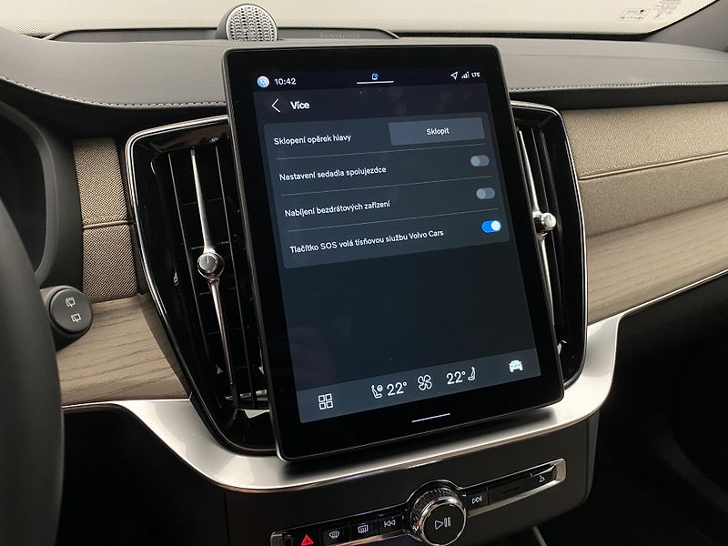 Volvo XC90 (2026) T8 AWD Plug-in DARK PLUS 7m - fotka 65 z 78