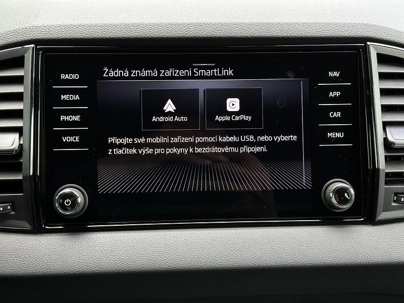 Škoda Karoq 2.0TDi 4x4 DSG 150PS Sportline - fotka 30 z 47