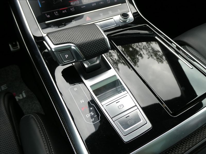 Audi SQ7 4,0 TDi V8 320kWwebasto,matrix - fotka 39 z 50
