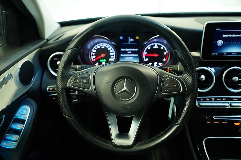 Mercedes-Benz Třídy C - fotka 17 z 29