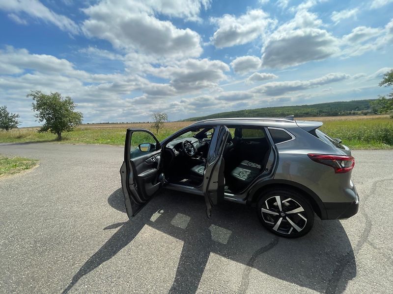Nissan Qashqai (2017) 1.6DIG-T, Panor, navi - fotka 9 z 20