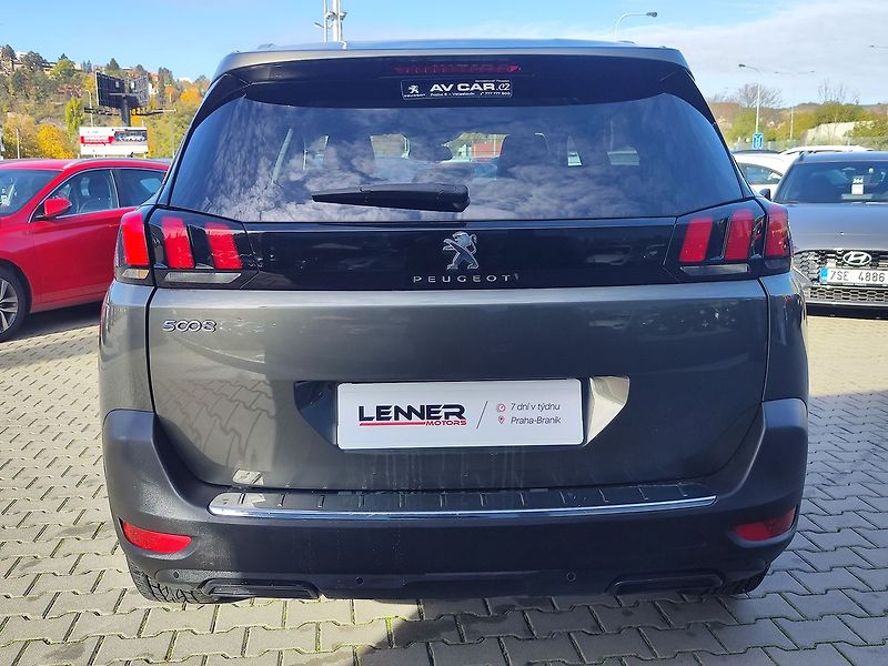Peugeot 5008 1.2 PureTech/96kW Allure AT - fotka 6 z 34