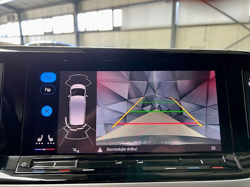 Volkswagen Ostatní 2.0 TDI DSG LIFE EDITION, ACC - fotka 16 z 31