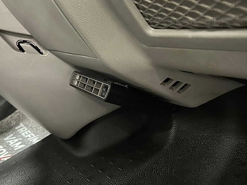 Volkswagen Transporter (2014) T5 Doka MAN 2014 | Záruka - fotka 25 z 48