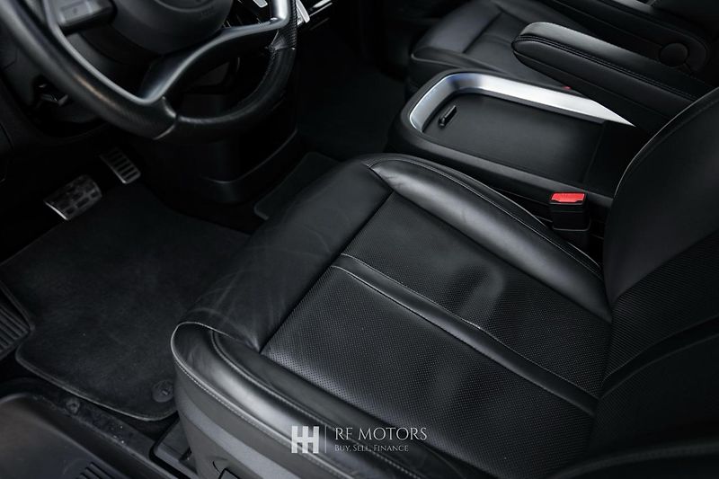Hyundai Staria (2023) 2.2 CRDi Luxury 4x4 130kW - fotka 27 z 54