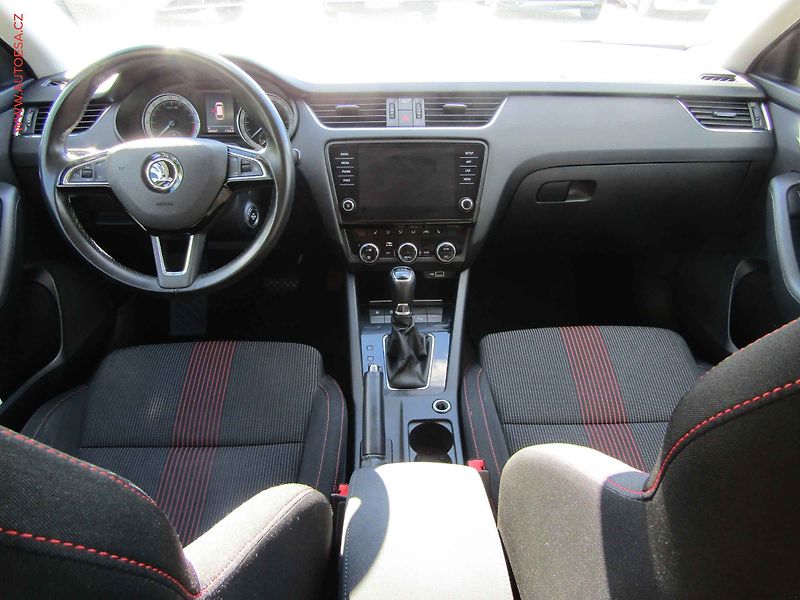 Škoda Octavia (2019) 1.6TDi, Style, DSG - fotka 8 z 17
