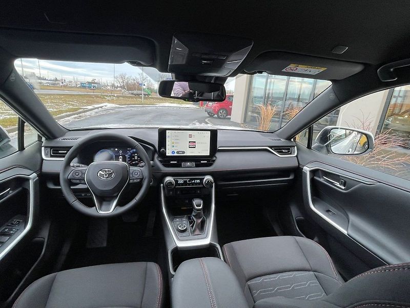 Toyota RAV4 2.5 Plug-In Hybrid 4x4 Dynamic - fotka 28 z 29
