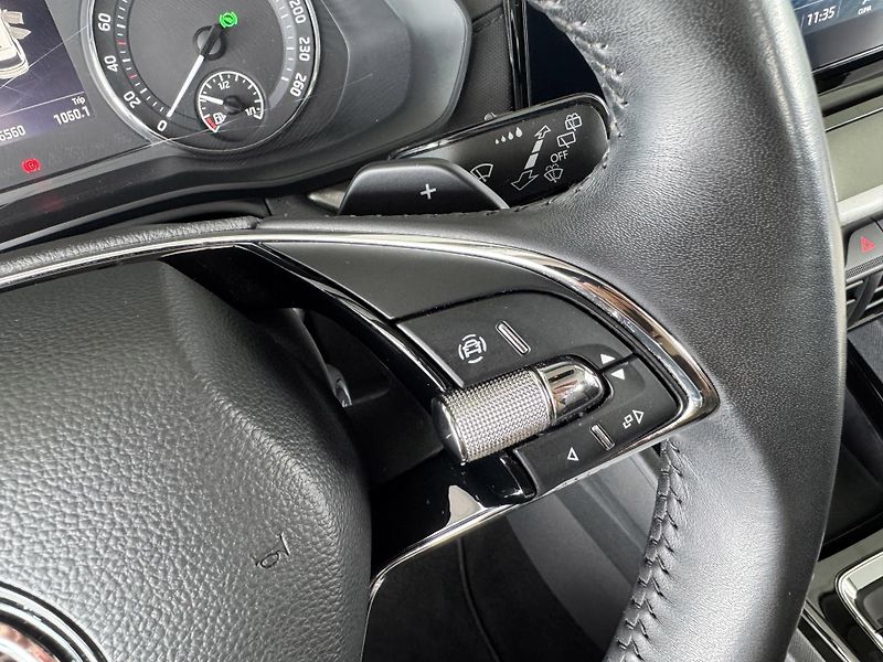 Škoda Octavia 2,0TDI DSG*110kW*REZERVACE! - fotka 21 z 28
