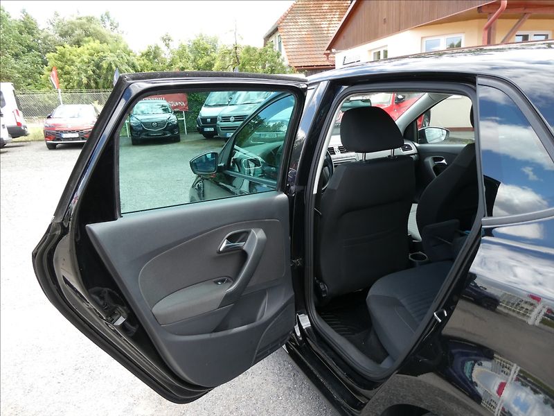 Volkswagen Polo 1,2 i 51kW 2x kola, po servise - fotka 18 z 42