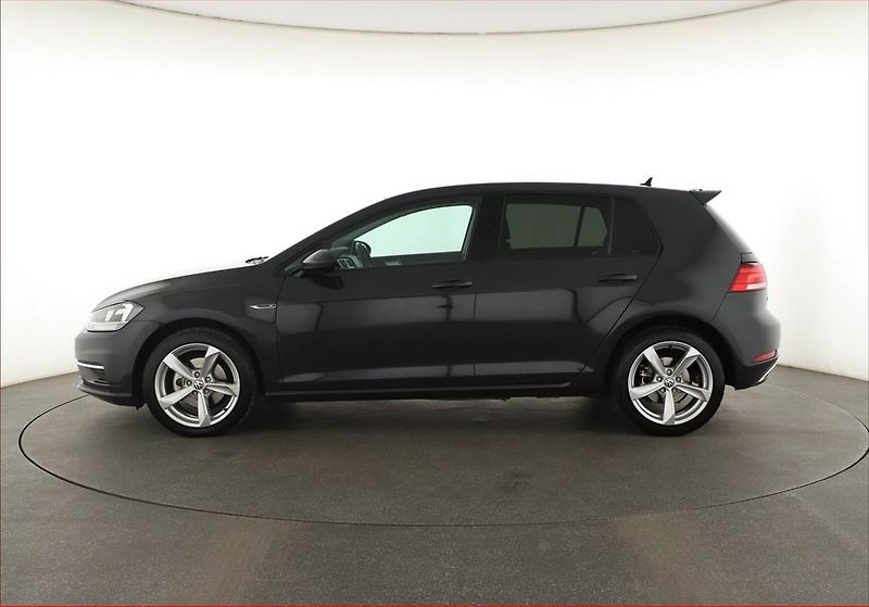 Volkswagen Golf (2018) 1.4 TSI, Serv.kniha, Tempomat - fotka 3 z 13