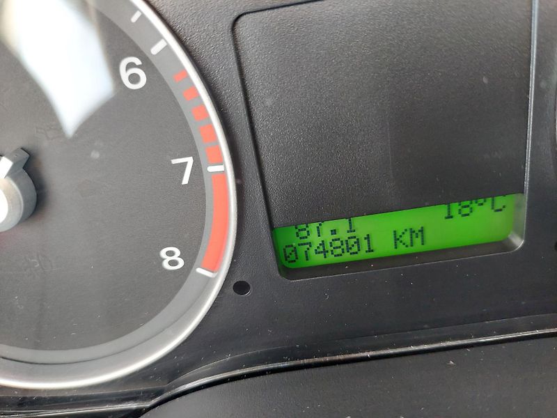 Ford C-MAX (2006) 1.6 - fotka 13 z 29