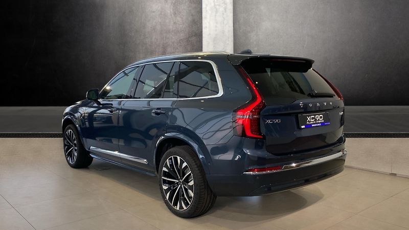 Volvo XC90 (2026) PLUS BRIGHT, T8 AWD, 184+115 k - fotka 3 z 13
