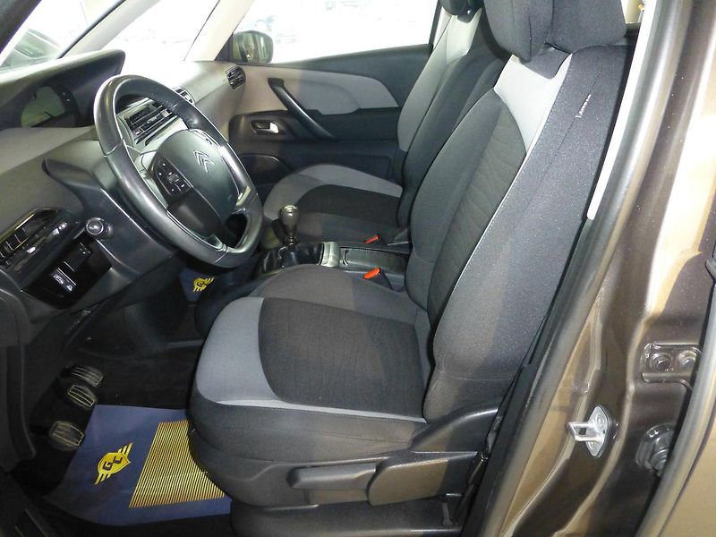 Citroën Grand C4 Picasso (2014) 1,6HDI*DIGI*NAVIGACE*ALU*7MIST - fotka 10 z 29