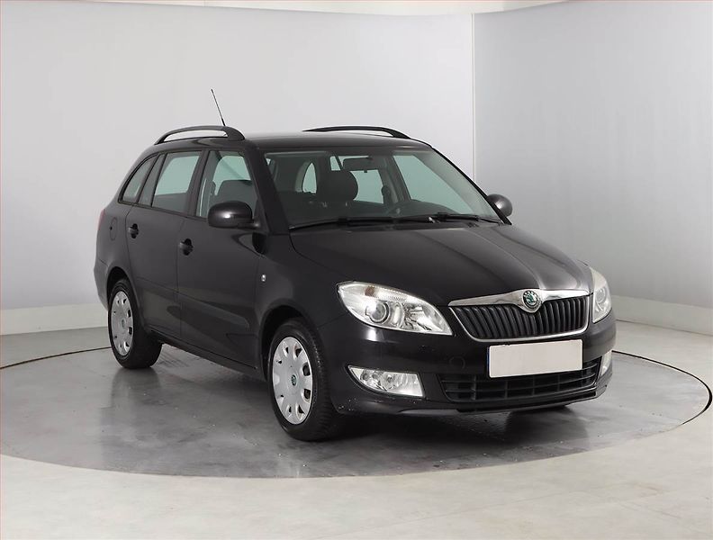 Škoda Fabia (2010) Ambition 1.2 TSI, oblíbený vůz - fotografie inzerátu