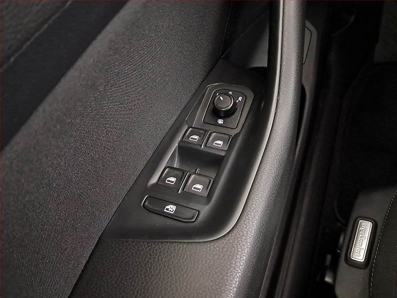 Volkswagen Passat (2014) Comfortline 2.0 TDI, Tempomat - fotka 16 z 17