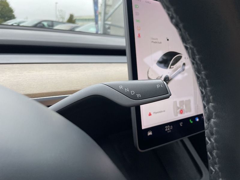 Tesla Model 3 Standart Range Plus LFP - fotka 33 z 40