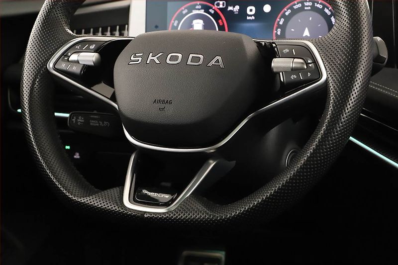 Škoda Superb (2025) 2.0 TDI, SPORTLINE, KEYLESS - fotka 8 z 20