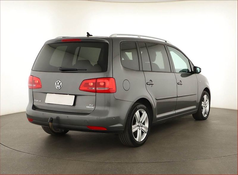 Volkswagen Touran (2014) 1.6 TDI, 7 míst, Navi - fotka 5 z 16