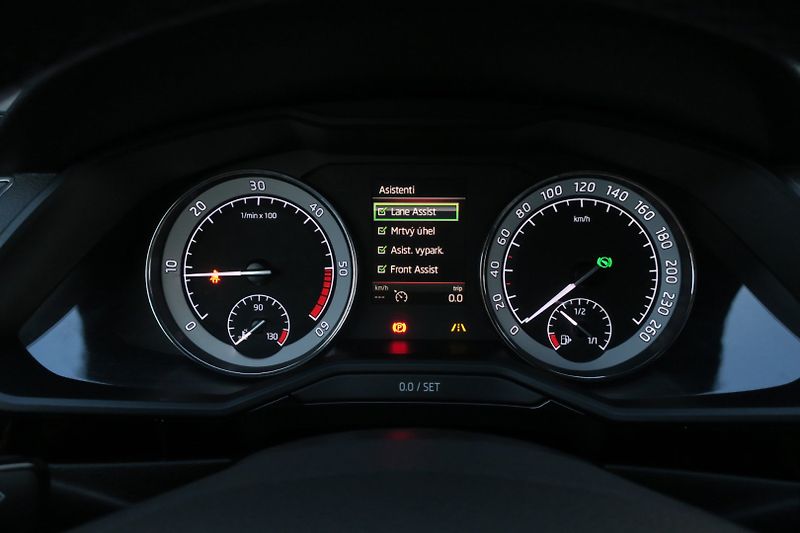 Škoda Superb (2017) 2.0 TDI 140kW 4x4 L&K DSG - fotka 20 z 50