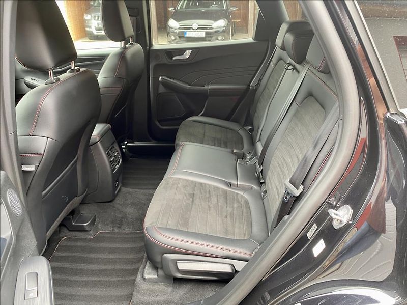 Ford Kuga 2,0 EcoBlue  ST-LINE AWD záruk - fotka 13 z 52