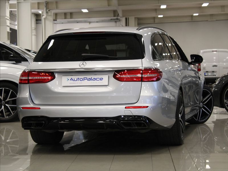 Mercedes-Benz Třídy E E63s 612k.4M 65 780km.DPH   4, - fotka 45 z 45