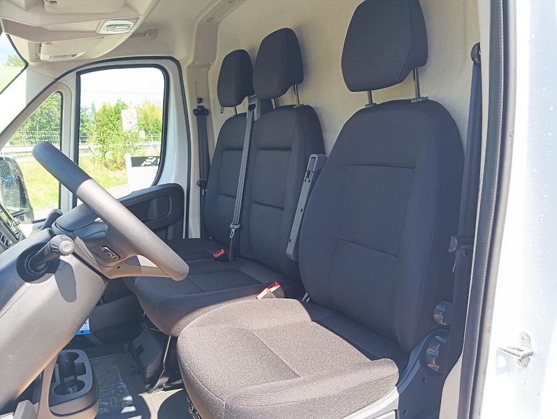 Peugeot Boxer (2026) Furgon L2H2 3500 140k  MAN6 - fotka 18 z 21