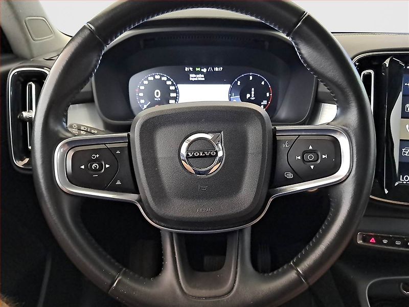 Volvo XC40 (2019) D3 AWD, 4X4, Automat, Kůže - fotka 18 z 23