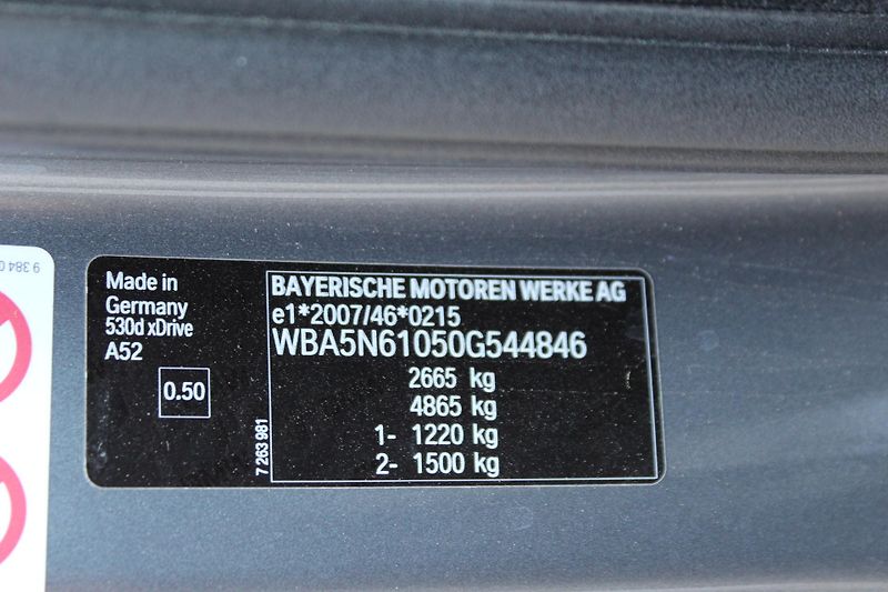 BMW Řada 5 530d xDrive Gran Turismo - fotka 21 z 21