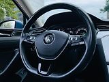 Volkswagen Passat 2.0TDI AUTOMAT VÝHŘEV SERVISKA - náhled 25