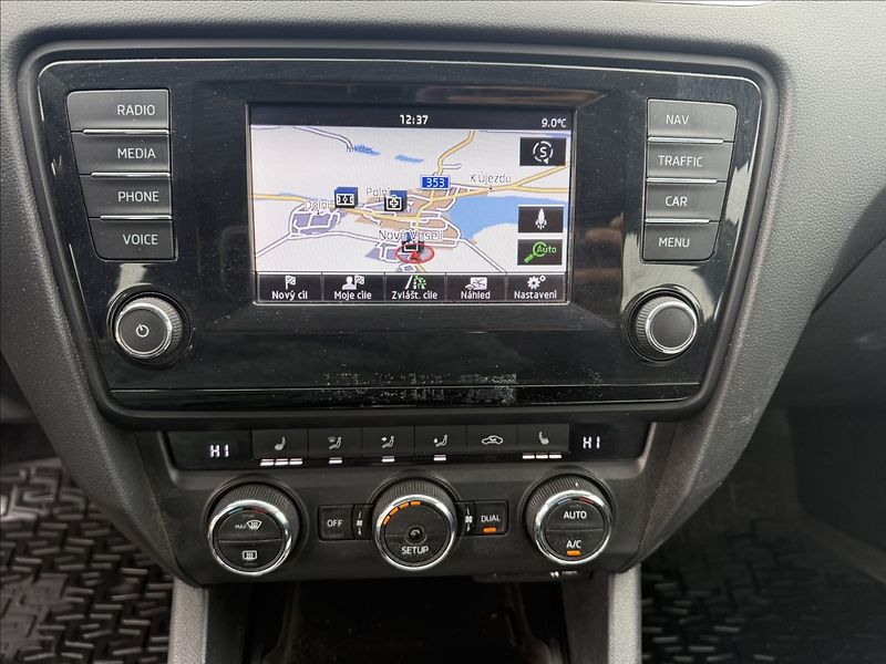 Škoda Octavia 1,8 TSi 132kw 4x4 DSG odp.DPH - fotka 16 z 25
