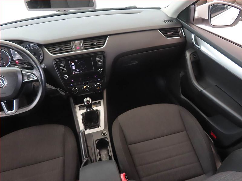 Škoda Octavia (2014) Elegance 1.6 TDI, 4X4 - fotka 8 z 14