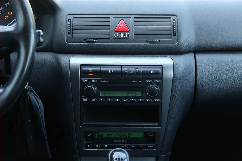 Škoda Octavia (2007) 1.9 TDI , nová STK, Tažné - fotka 12 z 13