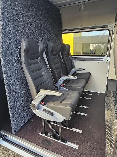 Opel Movano (2024) 6 míst 3500 L3H2 2,2CDTi 140k - fotka 7 z 16