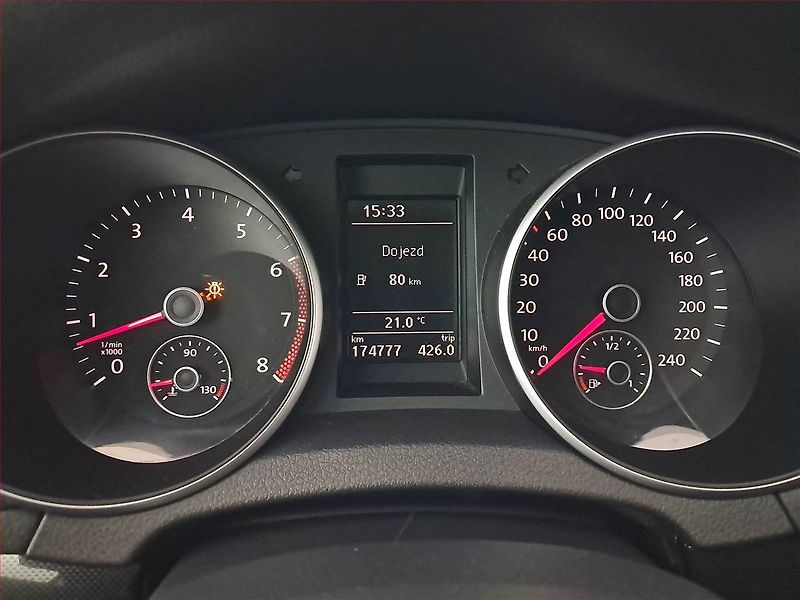 Volkswagen Golf (2012) 1.2 TSI, Tempomat - fotka 11 z 18