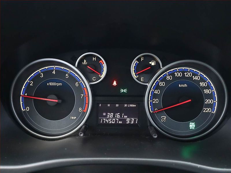 Suzuki SX4 (2011) 1.6 VVT, 4X4, Vyhř. sedaček - fotka 8 z 13