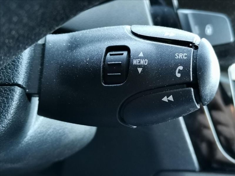 Peugeot 301 1,2 PureTech ACTIVE - fotka 12 z 14