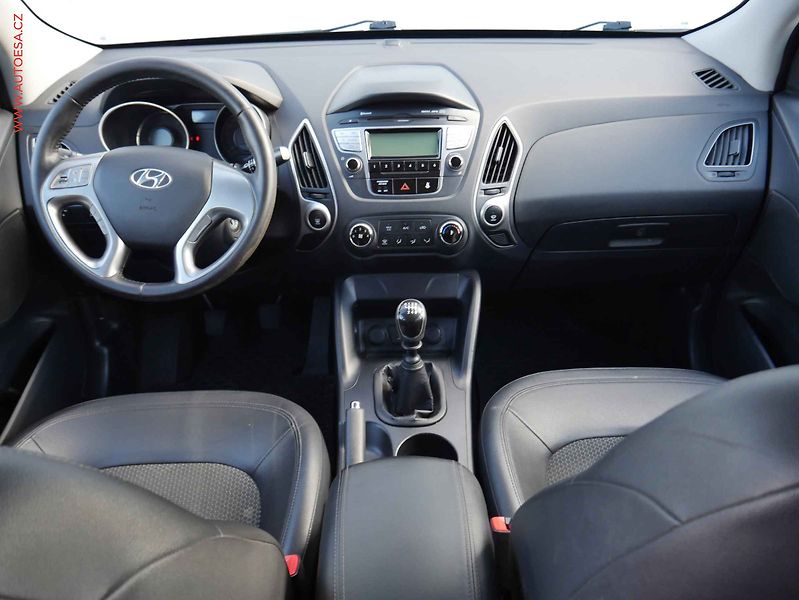 Hyundai ix35 (2012) 2.0CRDi, ČR, AC, tažné - fotka 8 z 16
