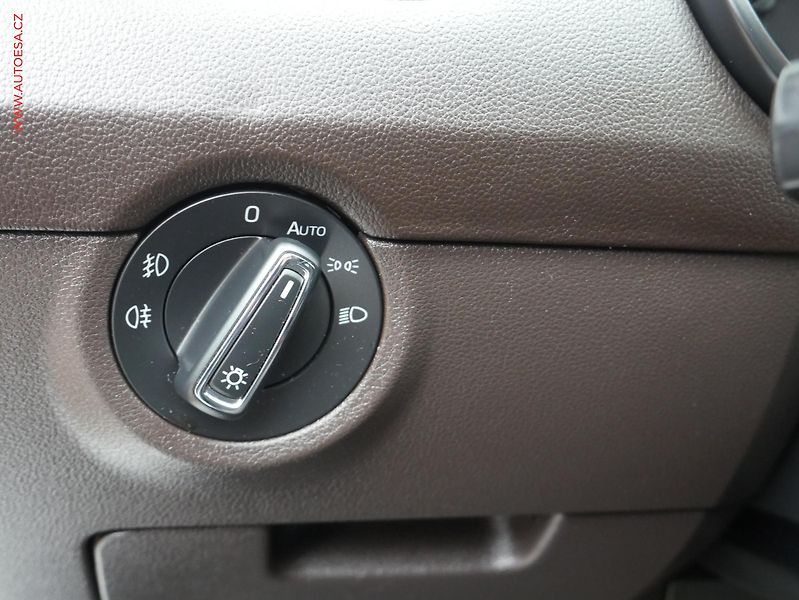 Škoda Octavia (2018) 2.0TDi 4x4, ČR, L&K, DSG, TZ - fotka 19 z 23