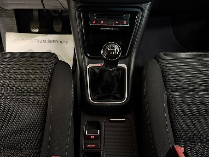 Volkswagen Sharan 2.0TDI 110kW 4MOTION MANUÁL 1M - fotka 25 z 38