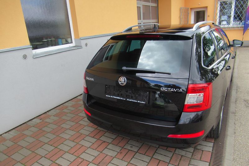 Škoda Octavia 2.0 TDi AUT. KLIMA SADA KOL - fotka 4 z 21