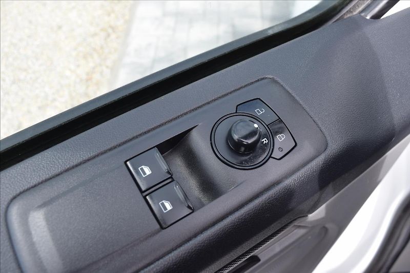 Ford Transit Custom 2,0 TDCI 81KW ODPOČET DPH - fotka 28 z 47