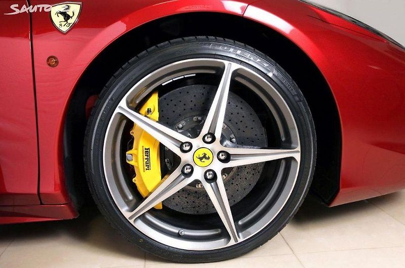 Ferrari 458 Spider Nové ! Top Výbava LIFT - fotka 13 z 33