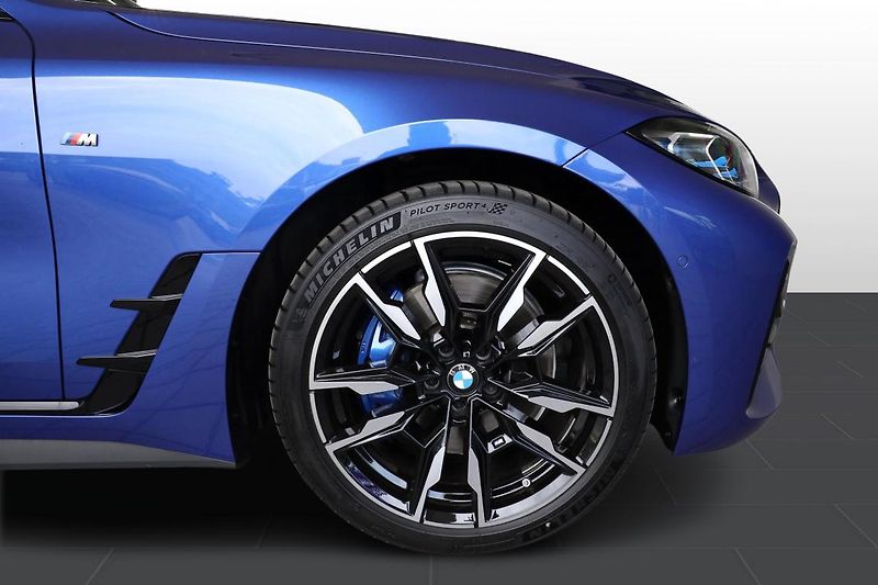 BMW Řada 4 M440i xDrive Gran Coupé - fotka 7 z 28