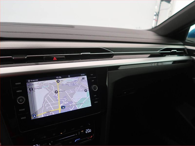 Volkswagen Arteon (2022) R-line 1.5 TSI - fotka 14 z 19