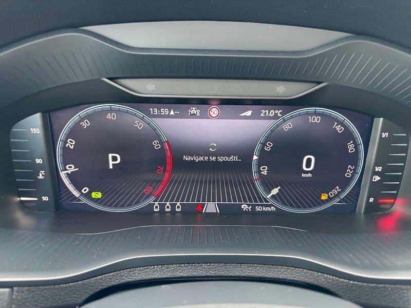Škoda Karoq (2023) 1.5 TSI 110 kW DSG - fotka 11 z 33