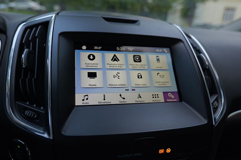 Ford S-MAX 2.0 Kůže Panorama 7 míst Tažné - fotka 37 z 52